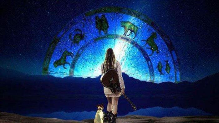 Ramalan Zodiak Lusa Jumat 15 Juli 2022, Pertemuan Baru Aries & Kebahagiaan Scorpio Dalam Genggaman