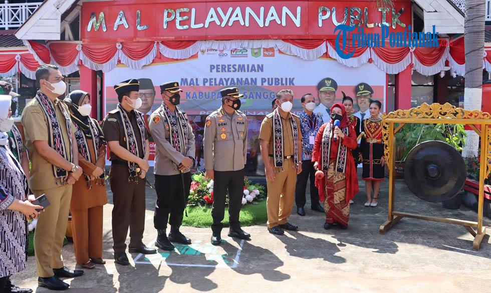 Kemenpan Reformasi Birokrasi Resmikan Mal Pelayanan Publik di Kabupaten Sanggau