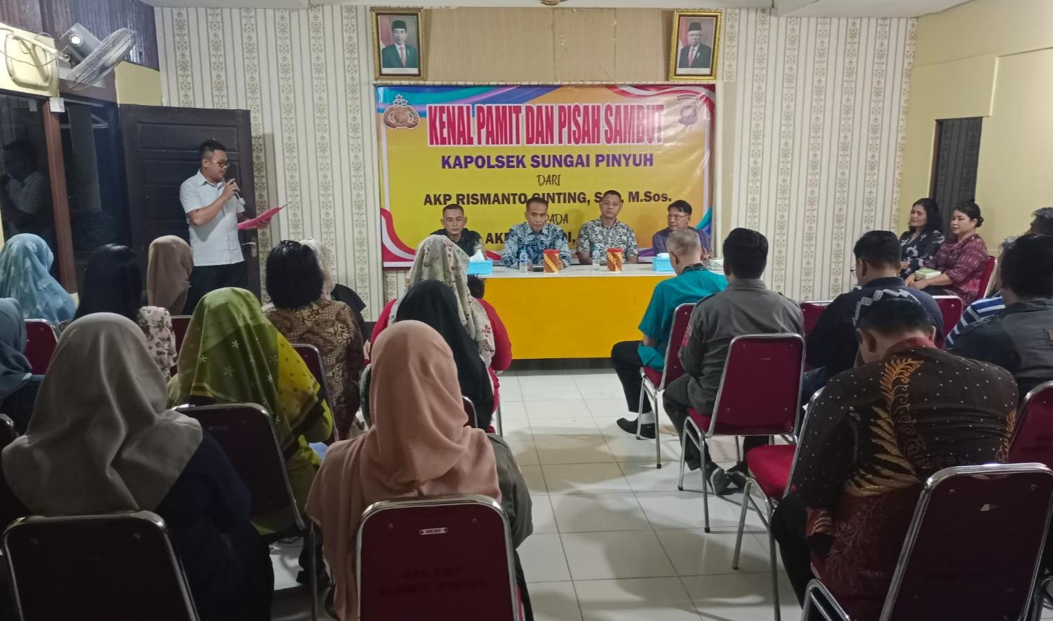 Pucuk Pimpinan Berganti, Polsek Sungai Pinyuh Gelar Pisah Sambut AKP Rismanto ke AKP Setyadi