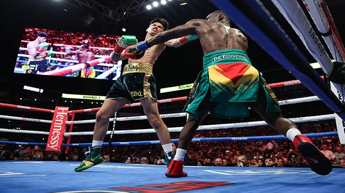 Sebelum Hadapi Gervonta Tank Davis, Anak Emas Oscar De La Hoya Akan Hadapi Petinju Asal Dominika