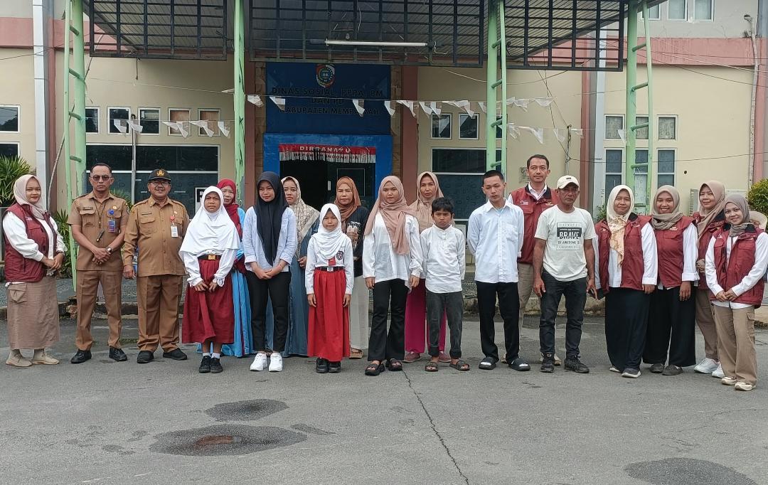 SEKOLAHRAKYAT-MEMPAWAH.jpg