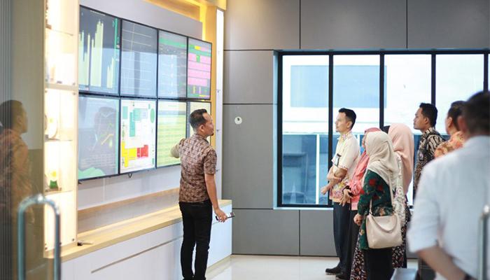 SMK SMTI Banda Aceh Lakukan Studi Tiru Implementasi 4.0 di SMK SMTI Pontianak