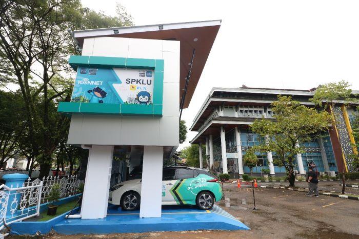 Ramadan Berkah, PLN Hadirkan Shelter SPKLU di Pontianak untuk Perjalanan Ramah Lingkungan