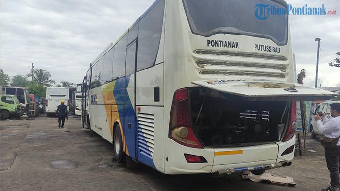 Salah-satu-armada-milik-Damri-Pontianak.jpg