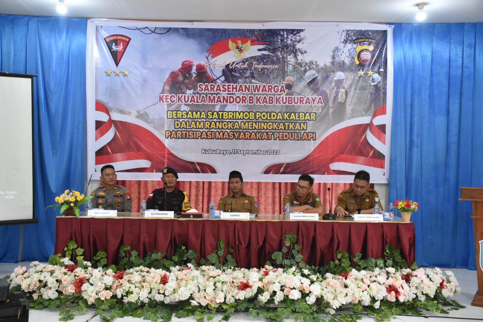 Satbrimob Polda Kalbar Sarasehan Bersama Warga Kuala Mandor B, Tingkatkan Partisipasi Peduli Api