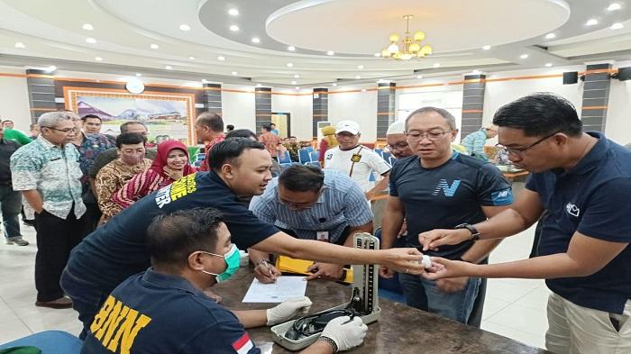 Cegah Penyalahgunaan Narkoba Pada ASN, 73 Pejabat Pemkab Sintang Ikuti Tes Urine