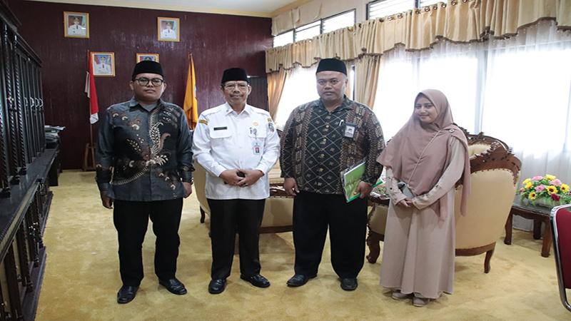 Ponpes Darussalam Sengkubang Audiensi ke Sekda Mempawah Jelang WMSJ 2025