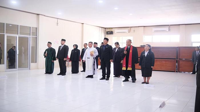 Sekretaris-Daerah-Sekda-Kabupaten-Kapuas-Hulu234fd.jpg