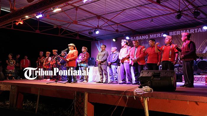 Sekretaris-Dewan-Adat-Dayak-DAD-Kabupaten-Sanggau-Urbanus-23esa.jpg