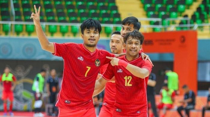 Selebrasi-Sauqy-Ardiansyah-Runtuboy-dkk-futsal-Timnas-Indonesia.jpg