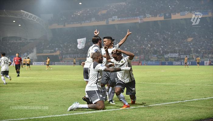 Selebrasi-pemain-Persib111.jpg