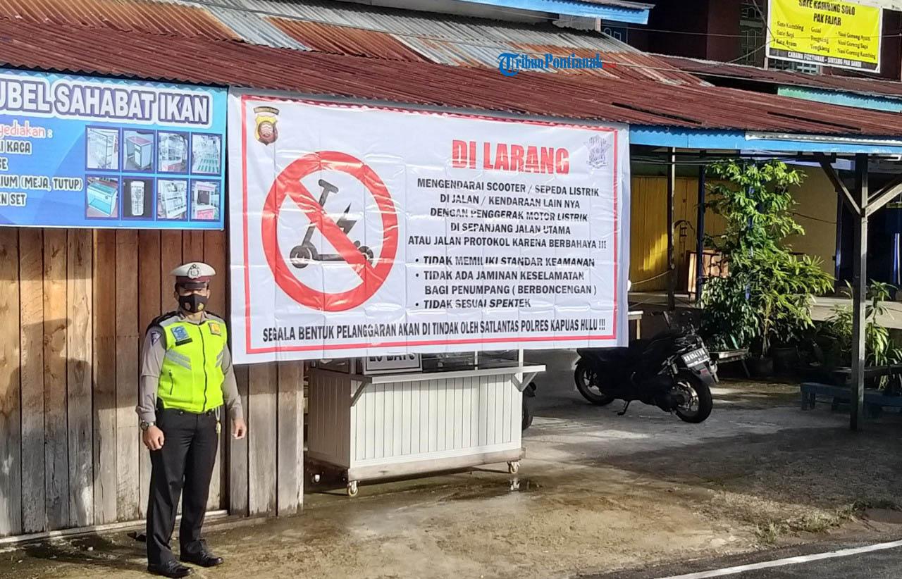 Sat Lantas Polres Kapuas Hulu Sosialisasi Larangan Penggunaan Sepeda Listrik di Jalan Raya