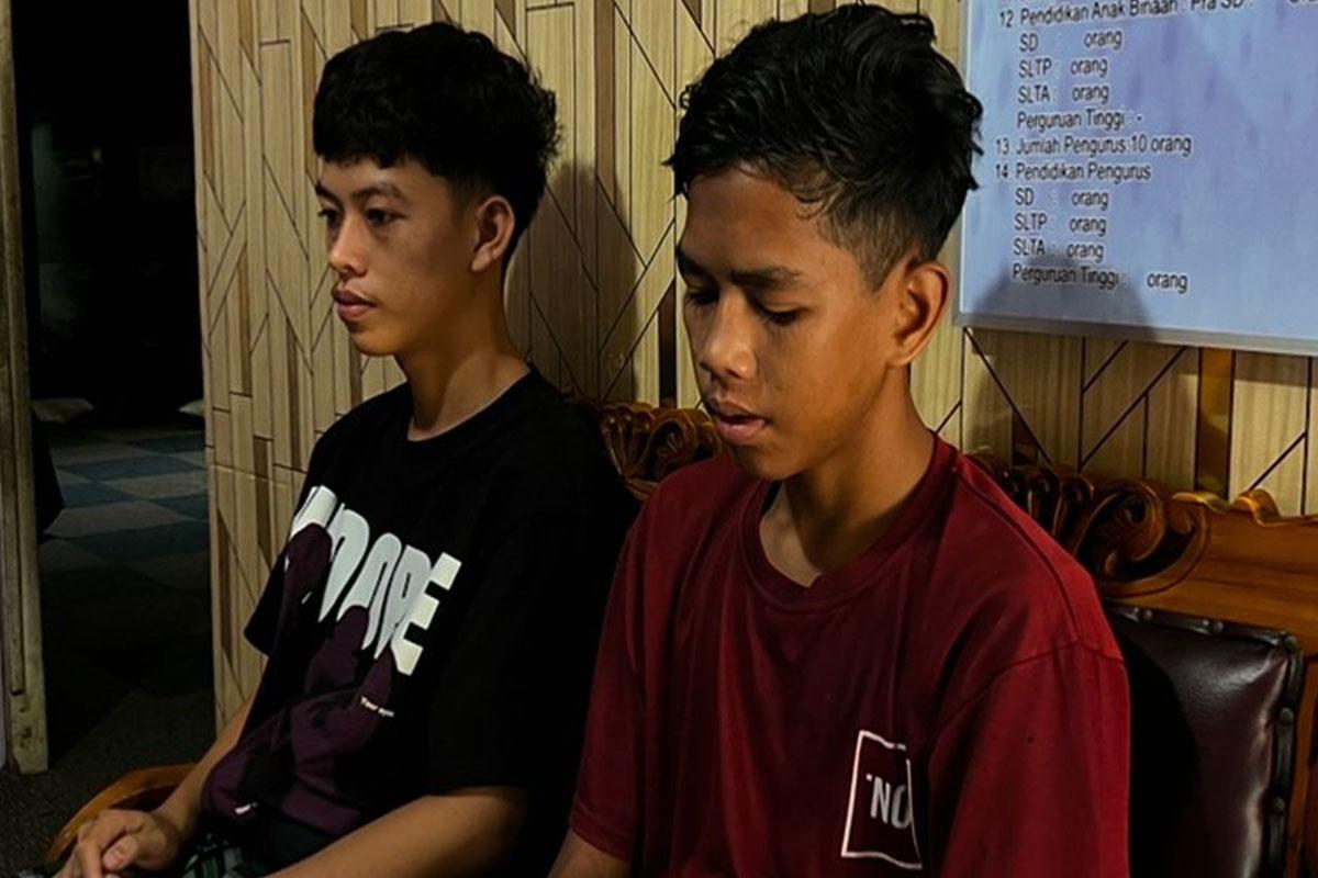 Siswa-Nunggak-Seragam0805.jpg