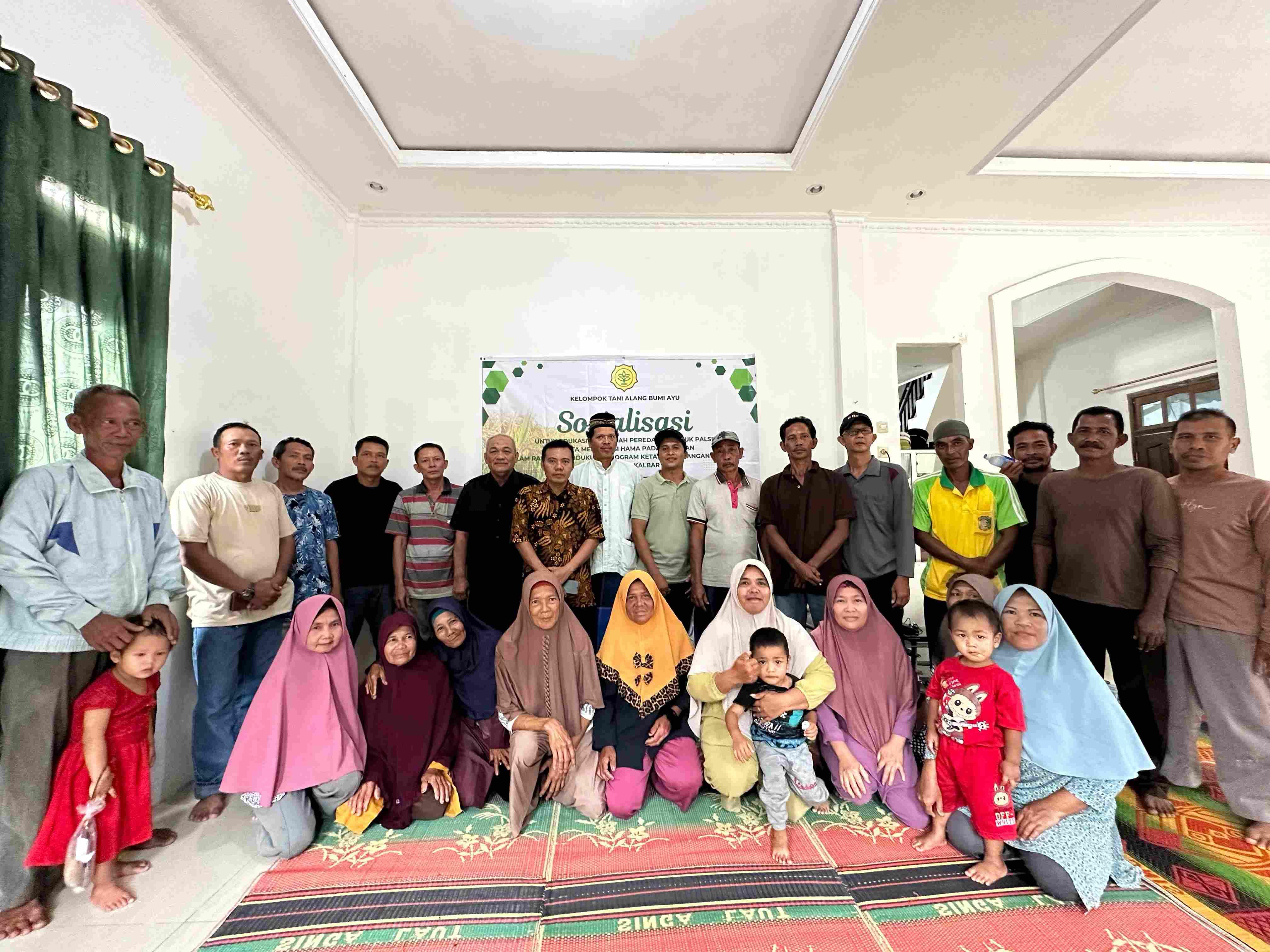 Balai Penyuluh Pertanian Kecamatan Sungai Raya Kepulauan Sosialisasi Pupuk Palsu & Pengendalian Hama