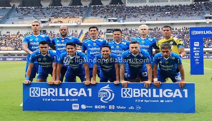 Starting-line-up-saat-laga-perdana3563323.jpg