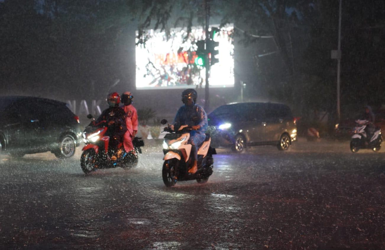 Status-Siaga-BMKG-Wilayah-Terancam-Badai-Hujan-Sangat-Lebat-Malam-Ini-dan-Besok-4-Maret-2026.jpg