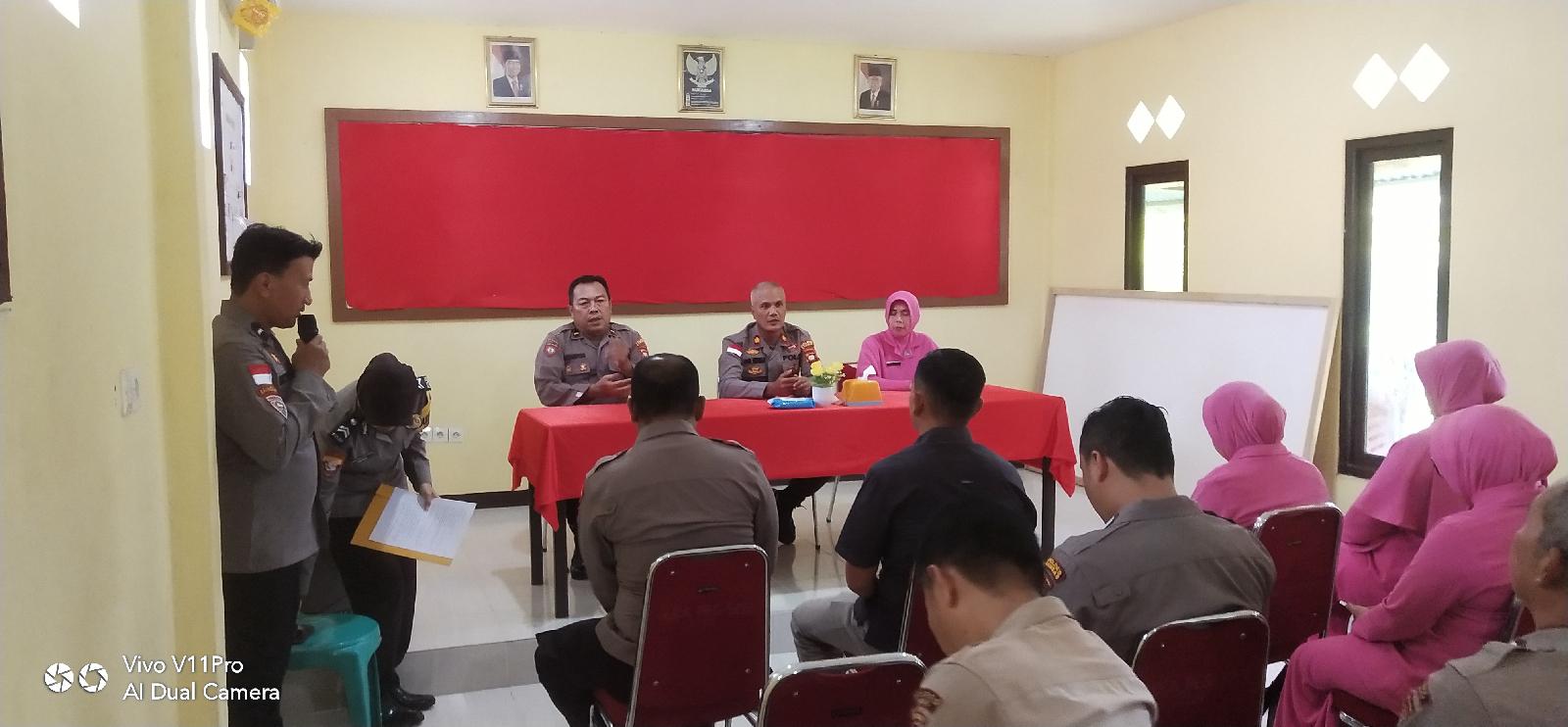 Sederhana dan Mengharukan Suasana Iringi Pamit Pindah Tugas Kapolsek Sambas KOMPOL Abdul Mutholib