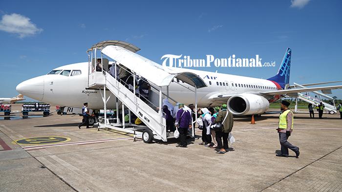 Jemaah Calon Haji Kalbar Mulai Diberangkatkan Menuju Embarkasi Batam