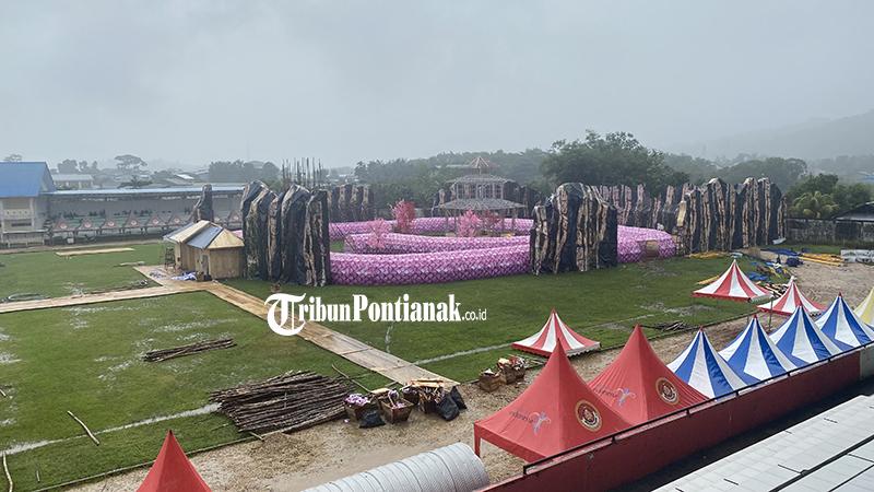 Persiapan Panggung Utama untuk Perayaan Imlek di Singkawang Sudah Capai 80 Persen