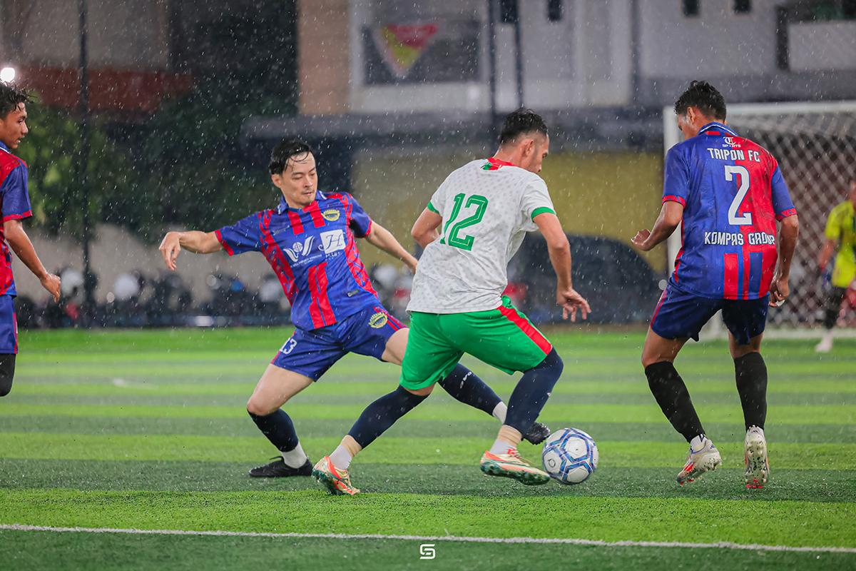 TRIPON-FC-34rerf.jpg