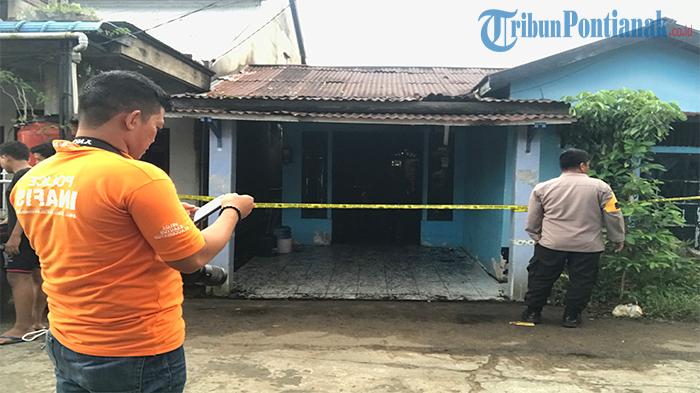 Tampak-rumah-warga-yang-terbakar-dilakukan-pemasangan-police-line.jpg