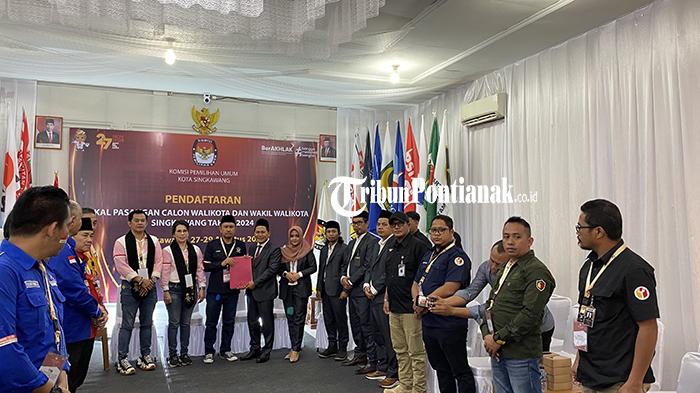 Tjhai Chui Mie-Muhammadin Menjadi Paslon Pertama yang Mendaftar ke KPU Singkawang