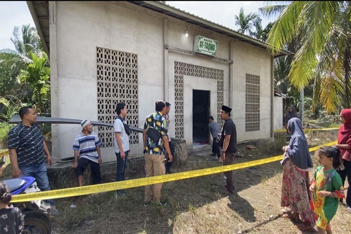 Tragedi-di-Masjid-Bengkayang0306.jpg