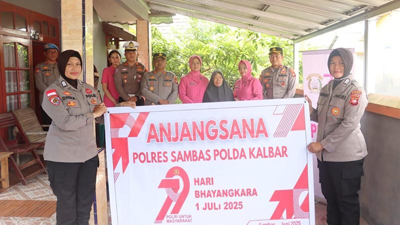 Kapolres Sambas Anjangsana ke Rumah Purnawirawan Jelang Hari Bhayangkara ke-79