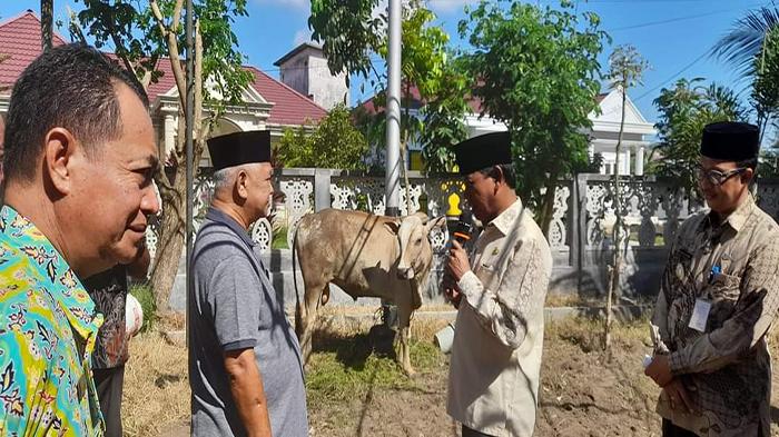 Wabup Farhan Sambangi Masjid-masjid Bagikan Hewan Kurban, Pemda Ketapang Siapkan 15 Ekor Sapi