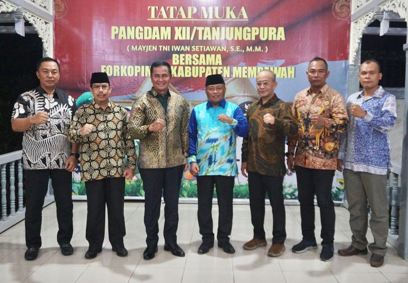Wabup M Pagi Sambut Silaturahmi Pangdam XII/Tprdi Mempawah