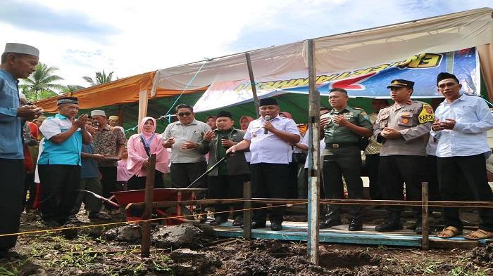 Kades Apresiasi Warga Bangun Surau Waliullah Wajok Hilir Mempawah
