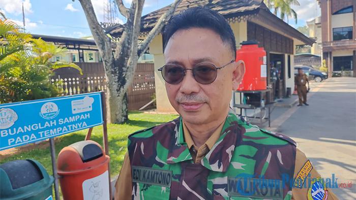 Walikota-Pontianak-Edi-Rusdi-Kamtono-usai-menghadiri-upacara-HUT-Infanteri-Senin-19-Desember-2022.jpg