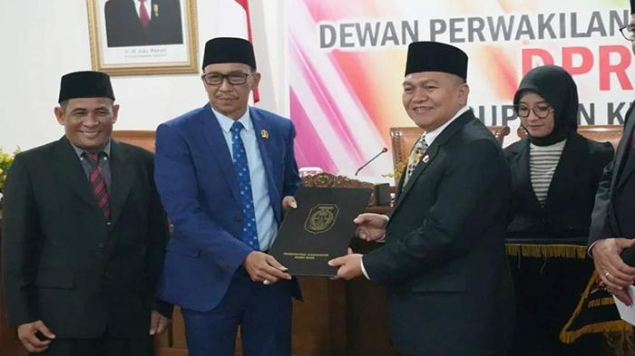 Pemkab Kubu Raya Serahkan Pengantar Nota Keuangan Perubahan APBD TA 2024 Ke DPRD