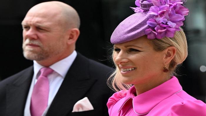 Zara-Phillips-kanan-dan-suaminya-Mike-Tindall-tiba-untuk-resepsi.jpg