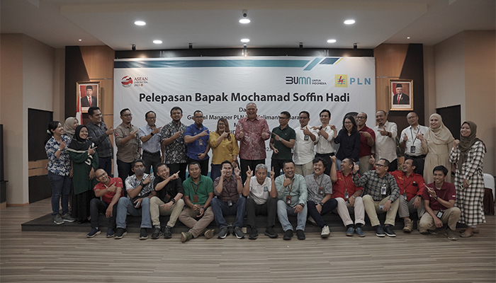 acara-serah-terima-jabatan-general-manager-pln-uid-kalbar-dari-mochamad-soffin-hadi.jpg