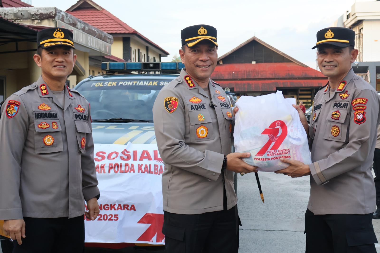Kapolresta Pontianak Lepas 1000 Paket Sembako untuk Purnawirawan, Warakawuri dan Warga Kurang Mampu