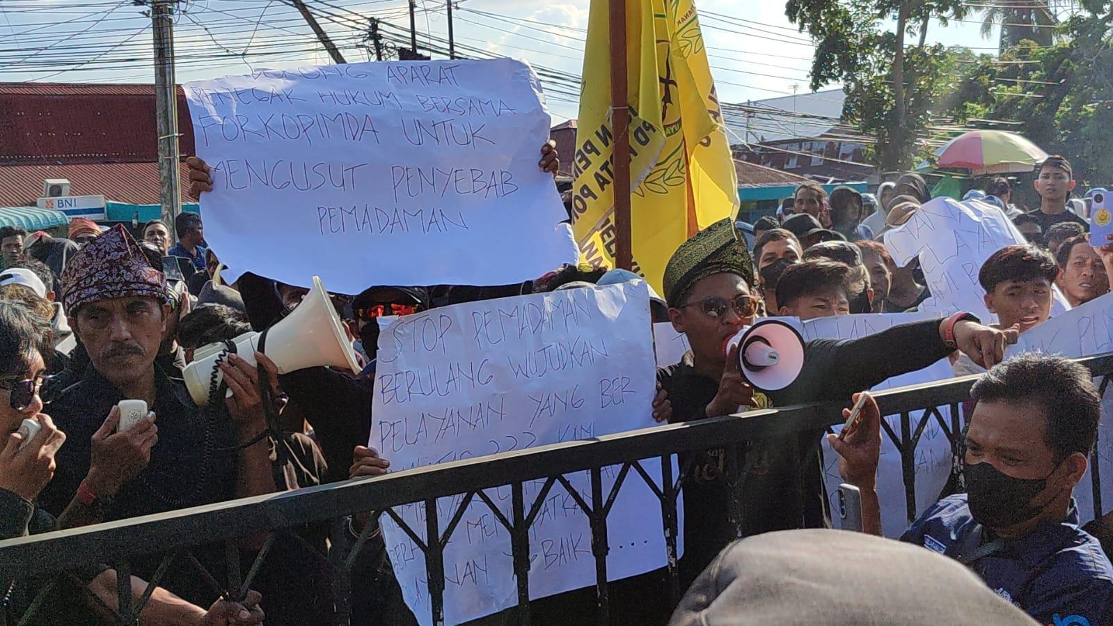 Kawal Demo Pemadaman Listrik PLN Kalbar, Polres Kubu Raya Kedepankan Pendekatan Humanis - Tribunpontianak.co.id