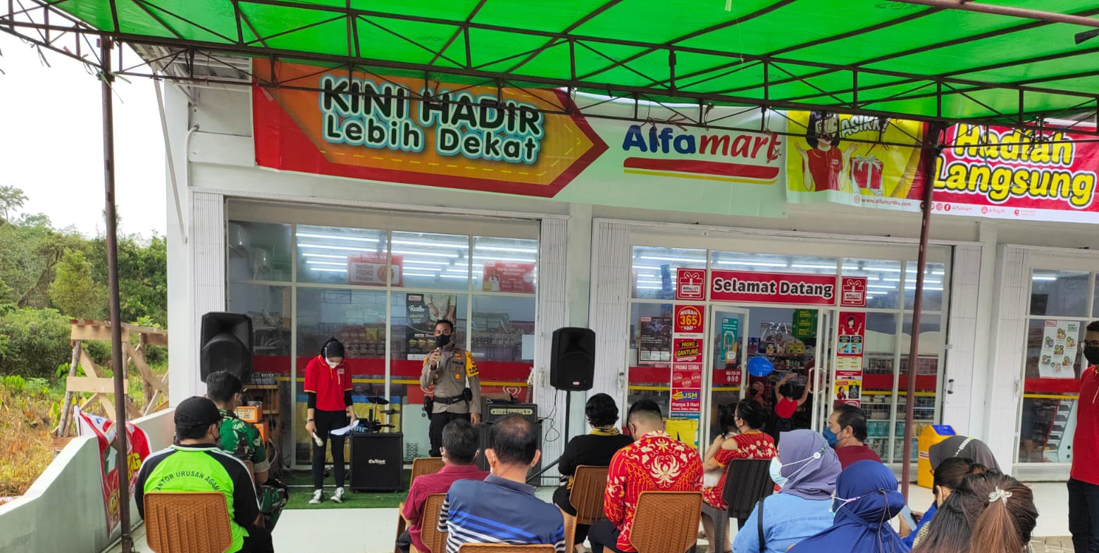 Kapolsek Mempawah Hulu Hadiri Peresmian Grand Opening AlfaMart