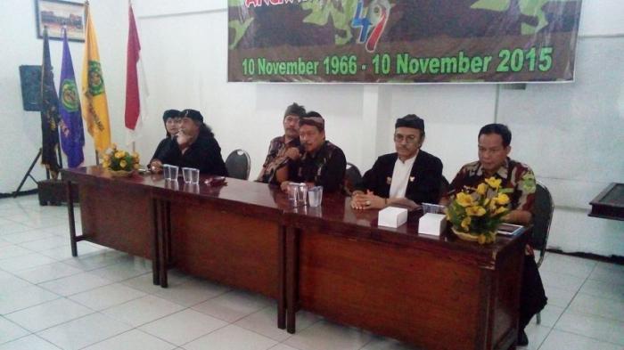 aliansi-masyarakat-sunda-menggugat_20151125_171812.jpg