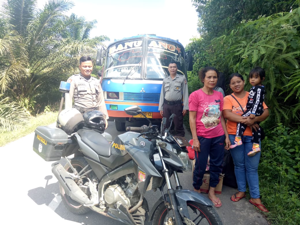 Lakukan Patroli Dialogis, Polsek Menyuke Sambangi Warga