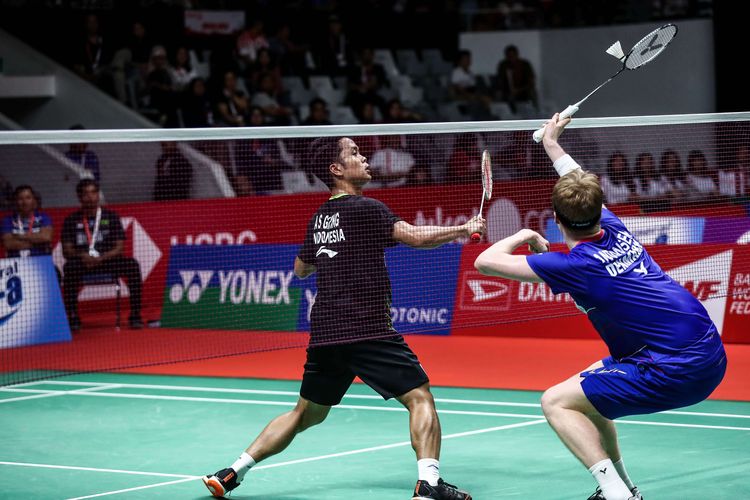 anthony-ginting-anders-antonsen-badminton-bulutangkis.jpg