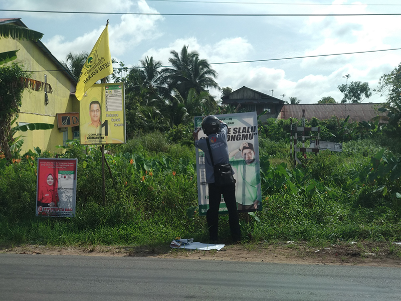 Tak Sesuai Aturan, Alat Peraga Kampanye Mantan Kapolda Hingga Ifan Seventeen Ditertibkan Bawaslu
