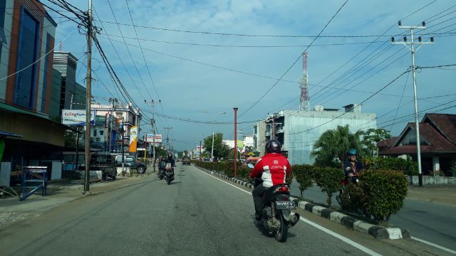 Kendaraan Roda Dua Dominasi Arus Lalu Lintas di Jalan Ahmad Yani, Kamis (27/9/2018)