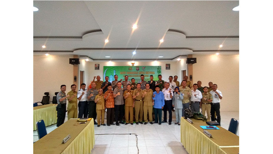 asisten-ii-setda-sintang-bidang-perekonomian-dan-pembangunan-henri-harahap.jpg
