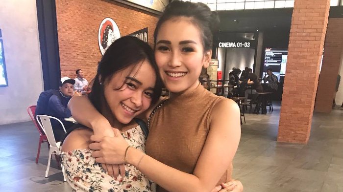 Waduh! Seragaman di Hari Lebaran, Ayu Ting Ting dan Adiknya Dibilang Saltum