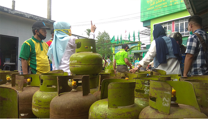 atasi-antrean-pembelian-gas-elpiji-3-kg.jpg