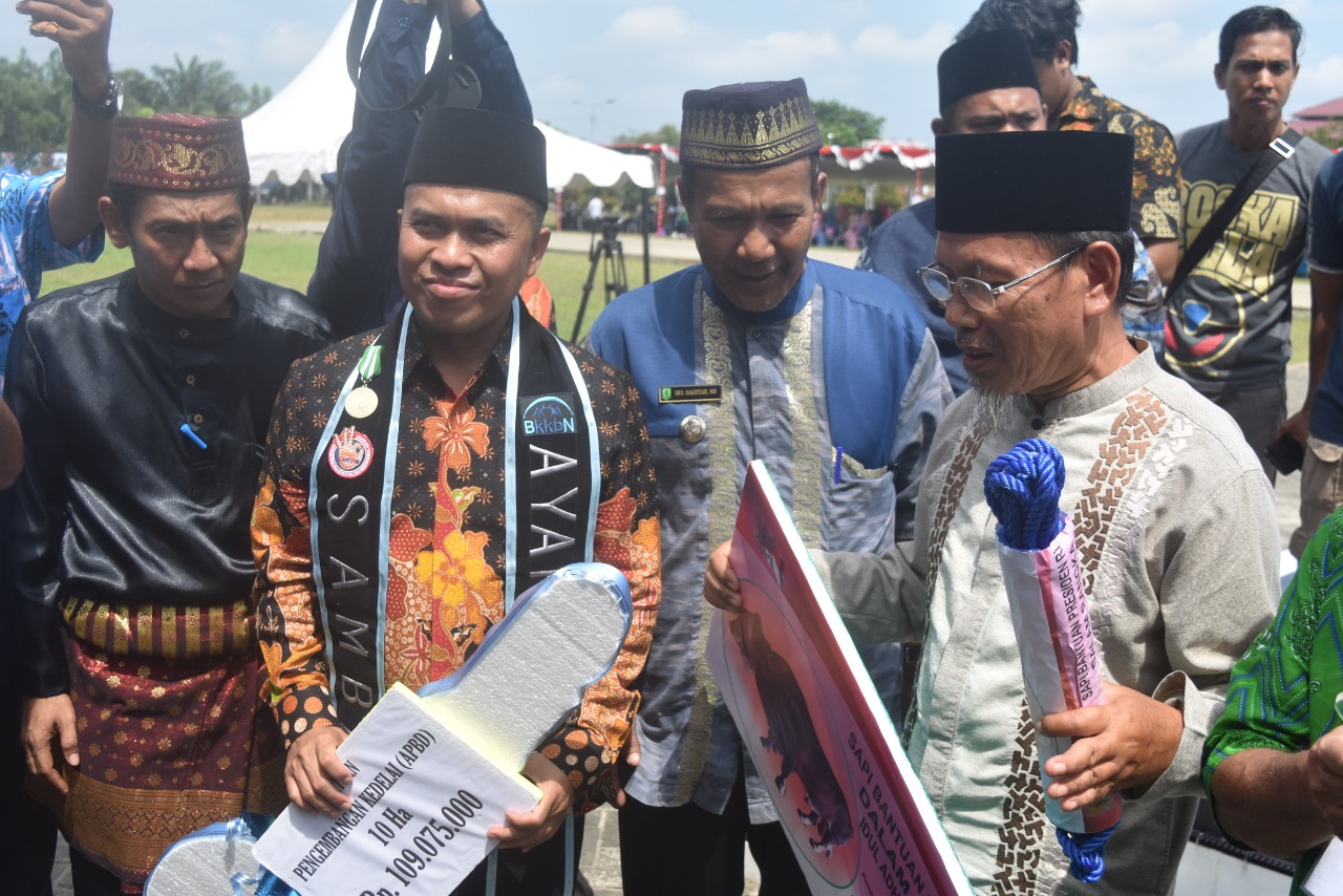 Bupati Atbah Ajak Semai Kembali Semangat Gotong Royong