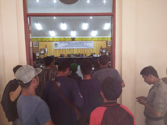 audiensi-dprd_20160622_171823.jpg
