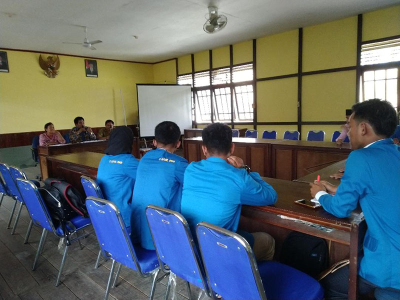 Kader PMII Mempawah Audiensi ke Dinsos Mempawah, Ajukan 3 Tuntutan