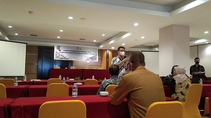 BRGM Bersama UNTAN Gelar Pelatihan Penyusunan Perdes dan Workshop UMKM